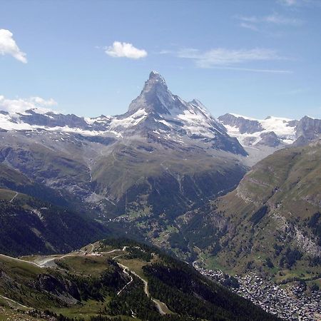 Hotel Alfa Zermatt Bagian luar foto