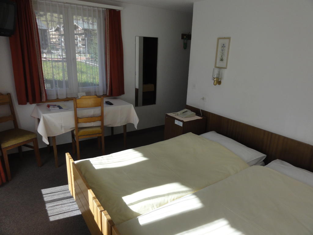 Hotel Alfa Zermatt Bagian luar foto